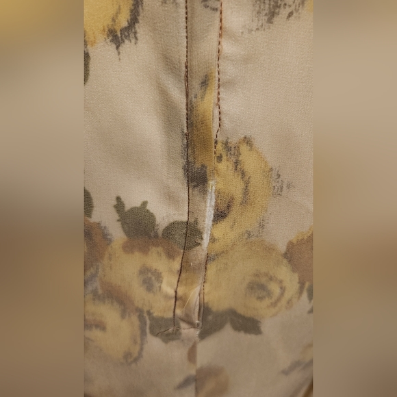 Vintage Floral Dress - Picture 9 of 10